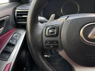2017 Lexus IS