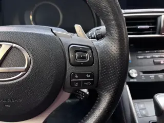 2017 Lexus IS