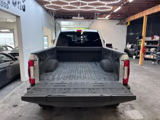 2017 Ford F250 SUPER DUTY CREW CAB