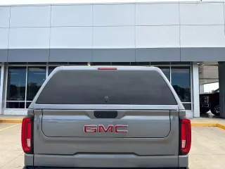 GMC Sierra 1500 Limited 2022 4x4 SLT 4dr Crew Cab 5.8 ft. SB