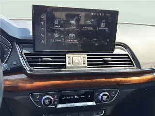 Audi Q5 2023 AWD quattro Premium 40 TFSI 4dr SUV