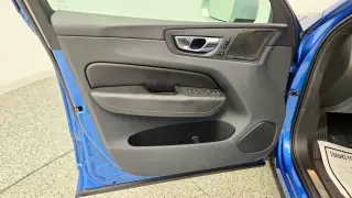 Volvo XC60 2019 AWD T8 eAWD R-Design 4dr SUV