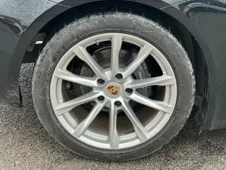 2019 PORSCHE 718 CAYMAN