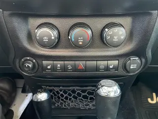 Jeep Wrangler 2015 4x4 Sahara 2dr SUV
