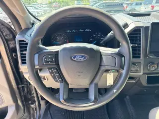 Ford F-250 Super Duty 2018 4x4 XL 4dr Cab de dos plazas de 6.8 pies de largo Pickup