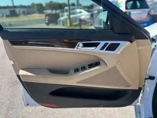 2015 HYUNDAI GENESIS