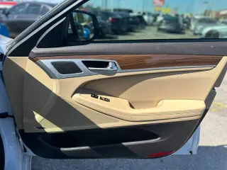 2015 HYUNDAI GENESIS