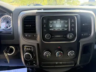 2018 RAM 1500 Tradesman Crew Cab Short Wheel Base 4WD