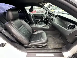 2012 FORD MUSTANG