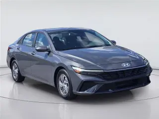 Hundai Elantra 2026 SE 4dr Sedan