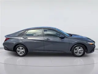 Hundai Elantra 2026 SE 4dr Sedan