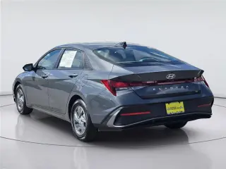 Hundai Elantra 2026 SE 4dr Sedan