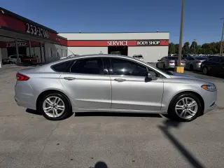 2018 Ford Fusion SE FWD