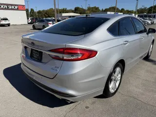 2018 Ford Fusion SE FWD