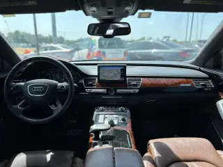 2013 AUDI A8