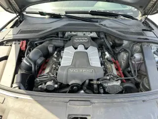 2013 AUDI A8