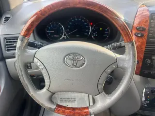 2008 Toyota SIENNA