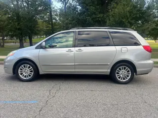 2008 Toyota SIENNA