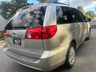 2008 Toyota SIENNA