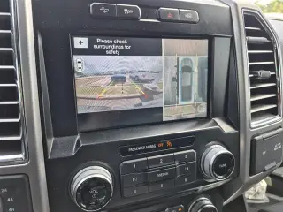 Ford F-150 2016 4x4 Platinum 4dr SuperCrew con cabina de 5.5 m.