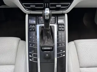 2021 Porsche MACAN