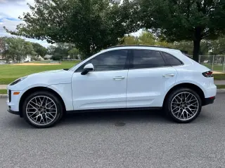 2021 Porsche MACAN