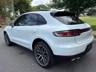 2021 Porsche MACAN