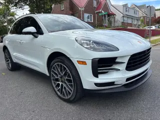 2021 Porsche MACAN