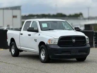 Ram 1500 Classic 2020 4x4 Tradesman 4dr Crew Cab 6.3 ft. SB Pickup