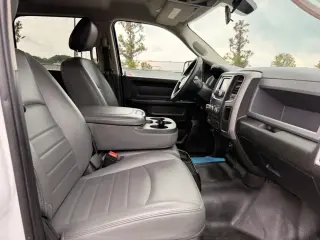 Ram 1500 Classic 2020 4x4 Tradesman 4dr Crew Cab 6.3 ft. SB Pickup