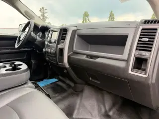 Ram 1500 Classic 2020 4x4 Tradesman 4dr Crew Cab 6.3 ft. SB Pickup