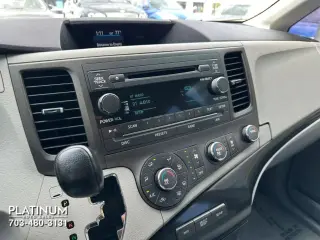2011 Toyota SIENNA