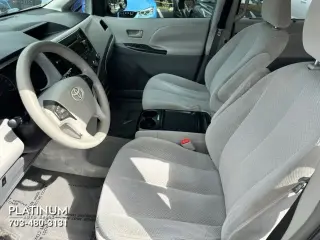2011 Toyota SIENNA