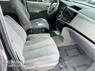 2011 Toyota SIENNA