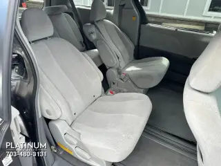 2011 Toyota SIENNA