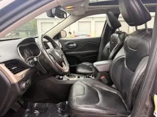 Jeep Cherokee 2016 4x4 High Altitude 4dr SUV