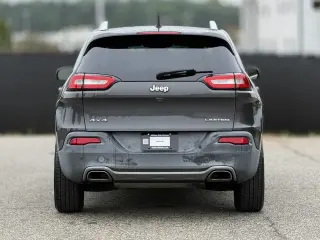 Jeep Cherokee 2016 4x4 High Altitude 4dr SUV
