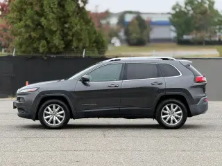 Jeep Cherokee 2016 4x4 High Altitude 4dr SUV