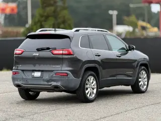 Jeep Cherokee 2016 4x4 High Altitude 4dr SUV