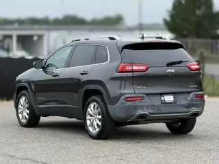 Jeep Cherokee 2016 4x4 High Altitude 4dr SUV
