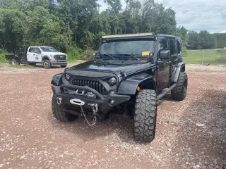 Jeep Wrangler Unlimited 2017 4x4 Sahara 4dr SUV