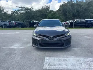 Toyota Camry 2018 LE 4dr Sedán