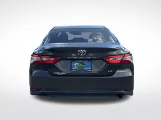 Toyota Camry 2018 LE 4dr Sedán