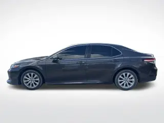 Toyota Camry 2018 LE 4dr Sedán