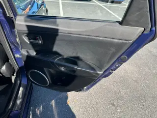 2004 Mazda MAZDA3