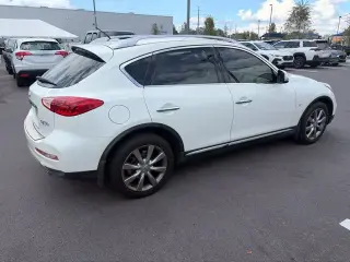 INFINITI QX50 2017 4dr Crossover