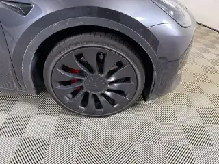 Tesla Model Y 2024 AWD Performance 4 puertas Crossover