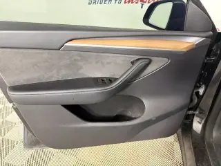 Tesla Model Y 2024 AWD Performance 4 puertas Crossover