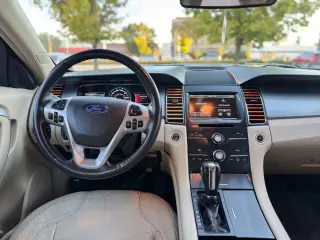 2015 Ford TAURUS