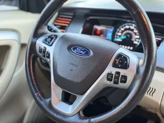 2015 Ford TAURUS